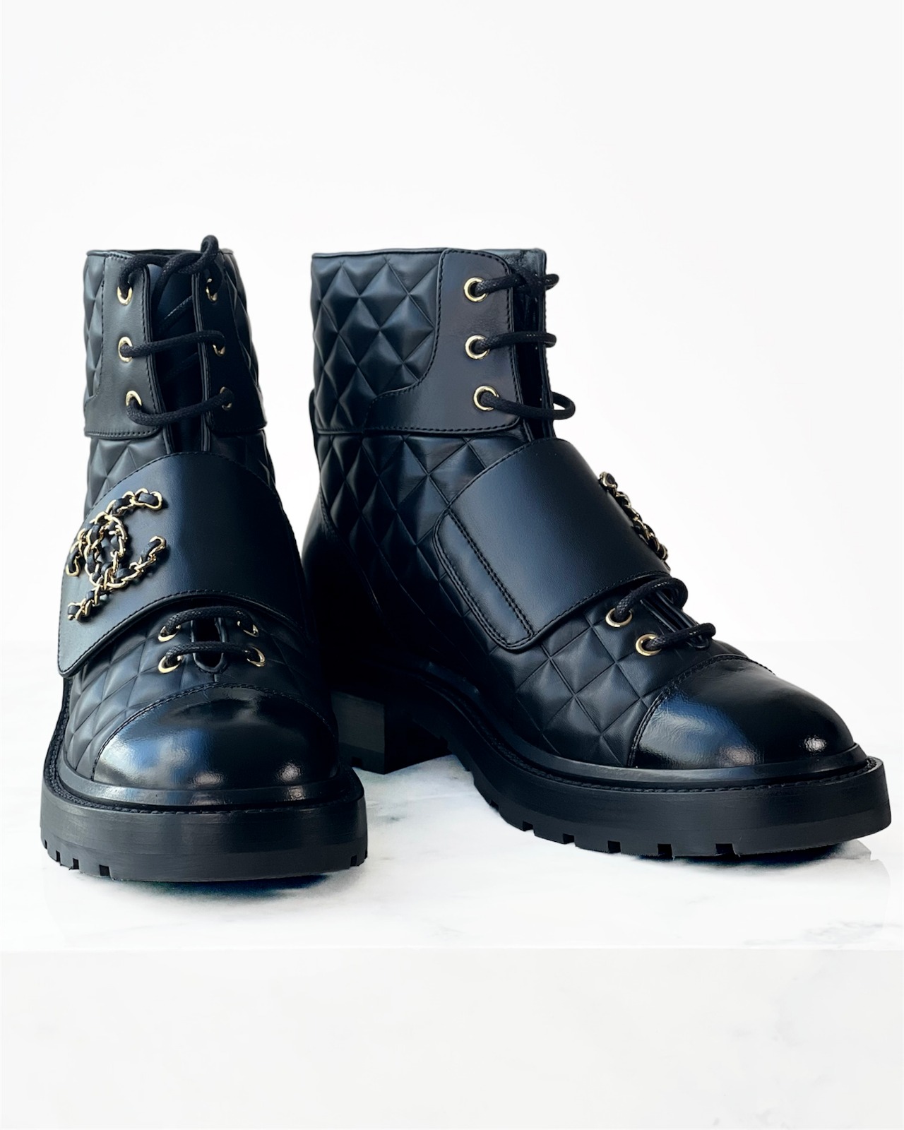 Chanel Black Calfskin Lace-Up Boots – MILNY PARLON